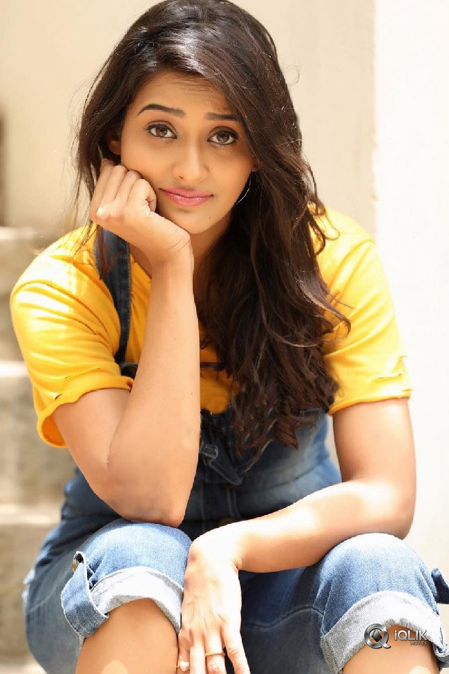 Pooja-Jhaveri